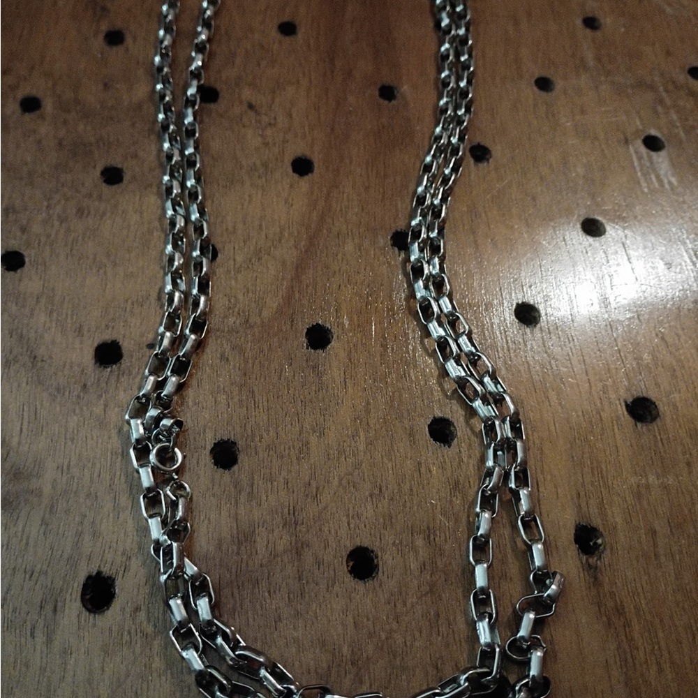 Elegant Silver Chain Necklace